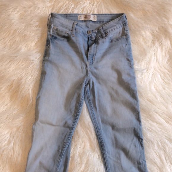 Hollister Super Skinny High Rise Light Wash Jeans - Picture 2 of 3